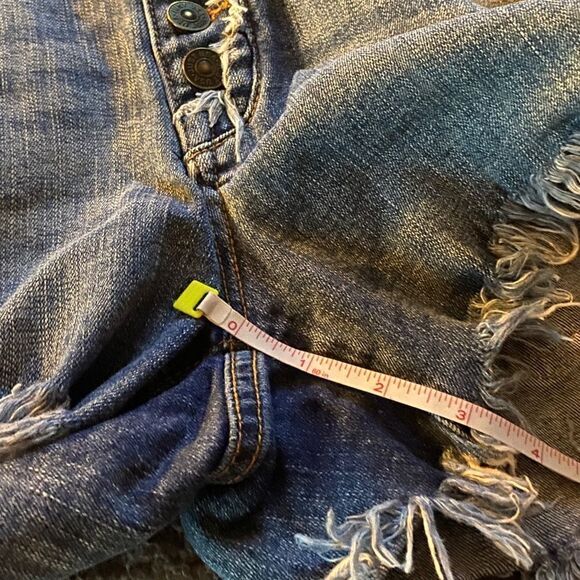 JUST USA Jean Shorts Size Large Distressed - Picture 8 of 12